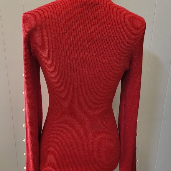 QUESTIONS XL RED SPARKLES SWEATER WITH PEARLS - Picture 4 of 5